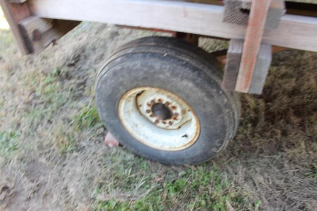 Image of Gehl BU910 equipment image 3