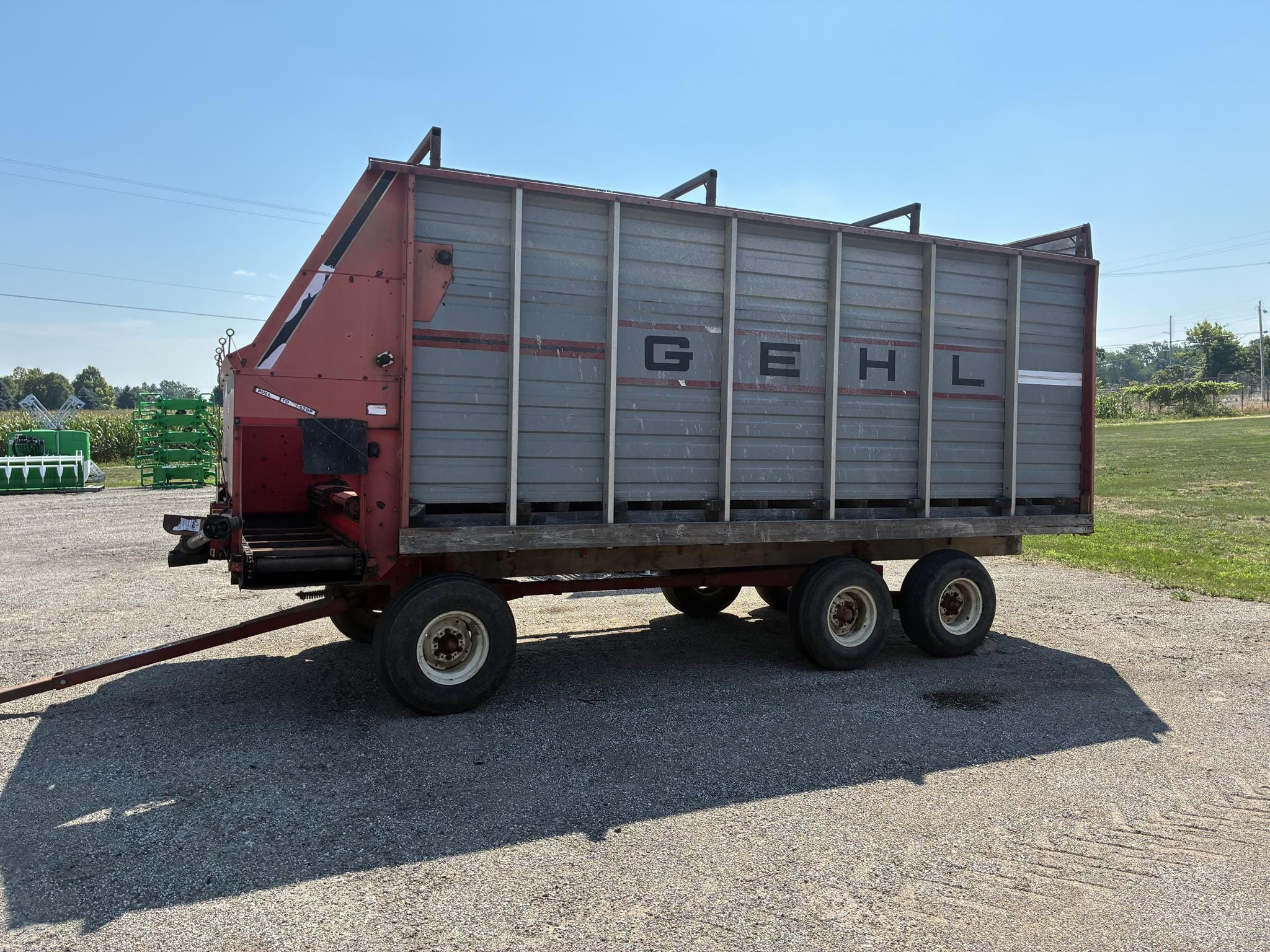 Gehl BU970 Equipment Image0