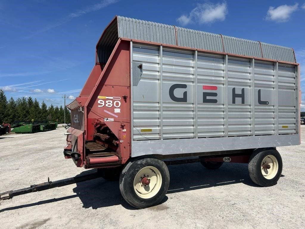 Gehl BU980 Equipment Image0