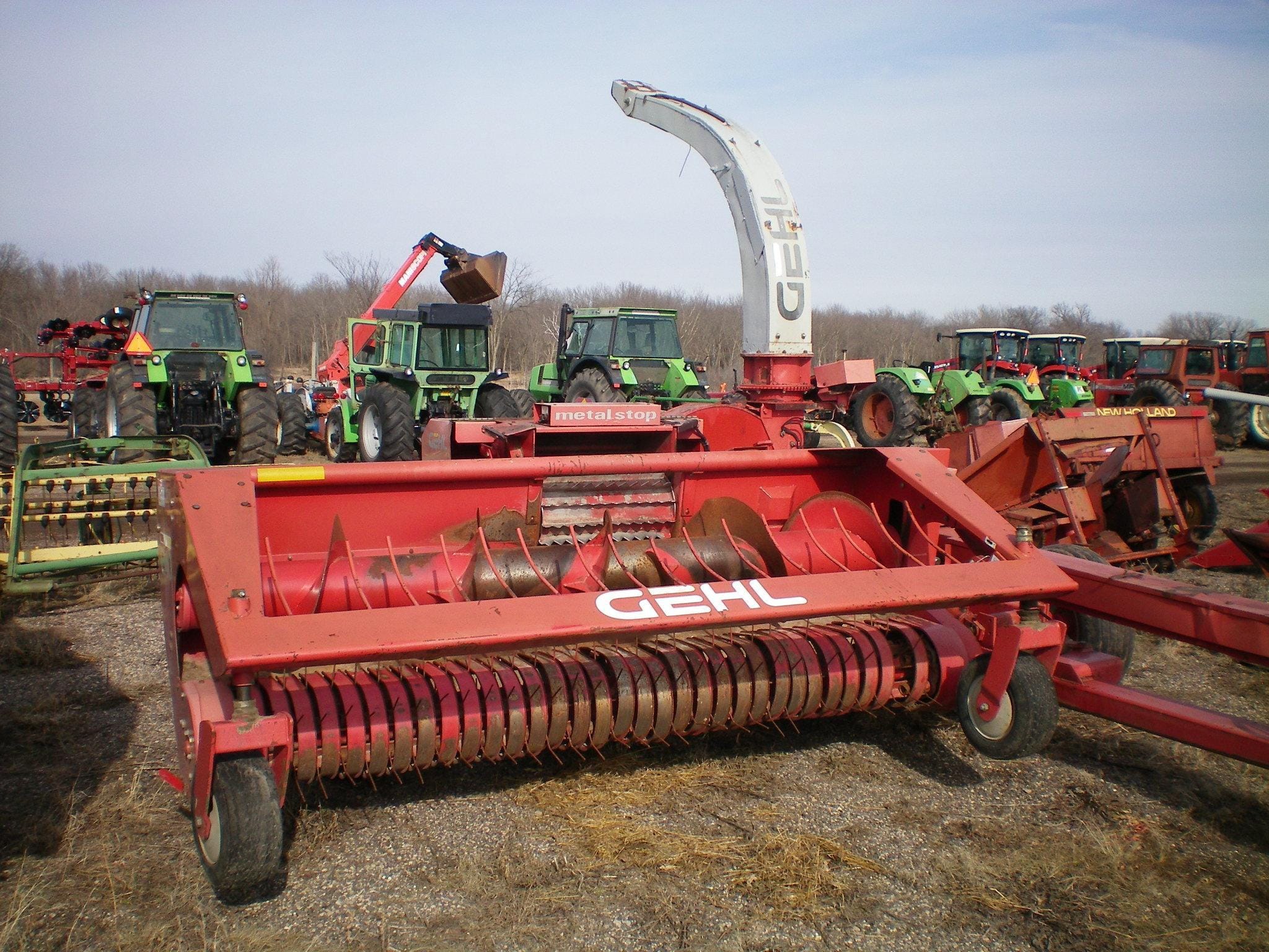 Gehl 1275 Equipment Image0