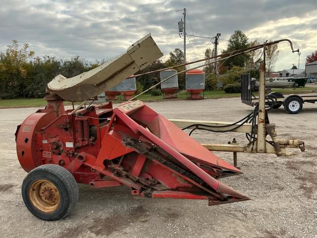 Image of Gehl CB400 equipment image 4