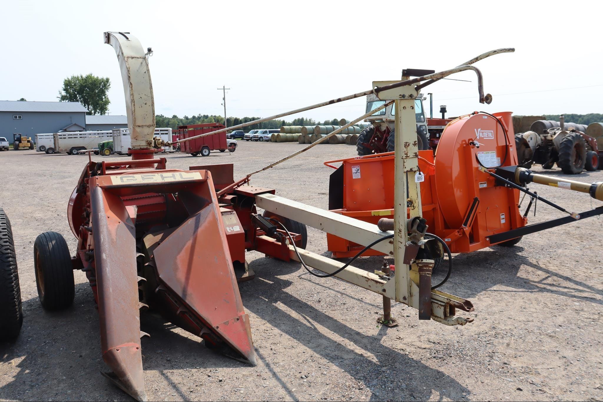 Gehl CB400 Equipment Image0
