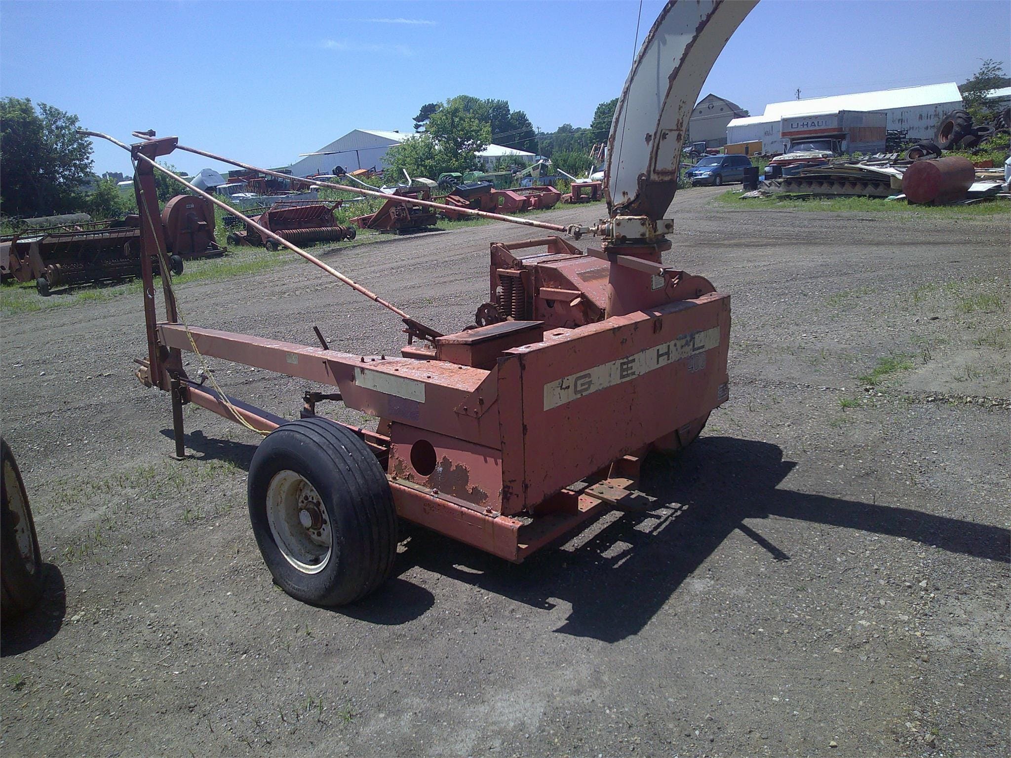 Gehl CB400 Equipment Image0