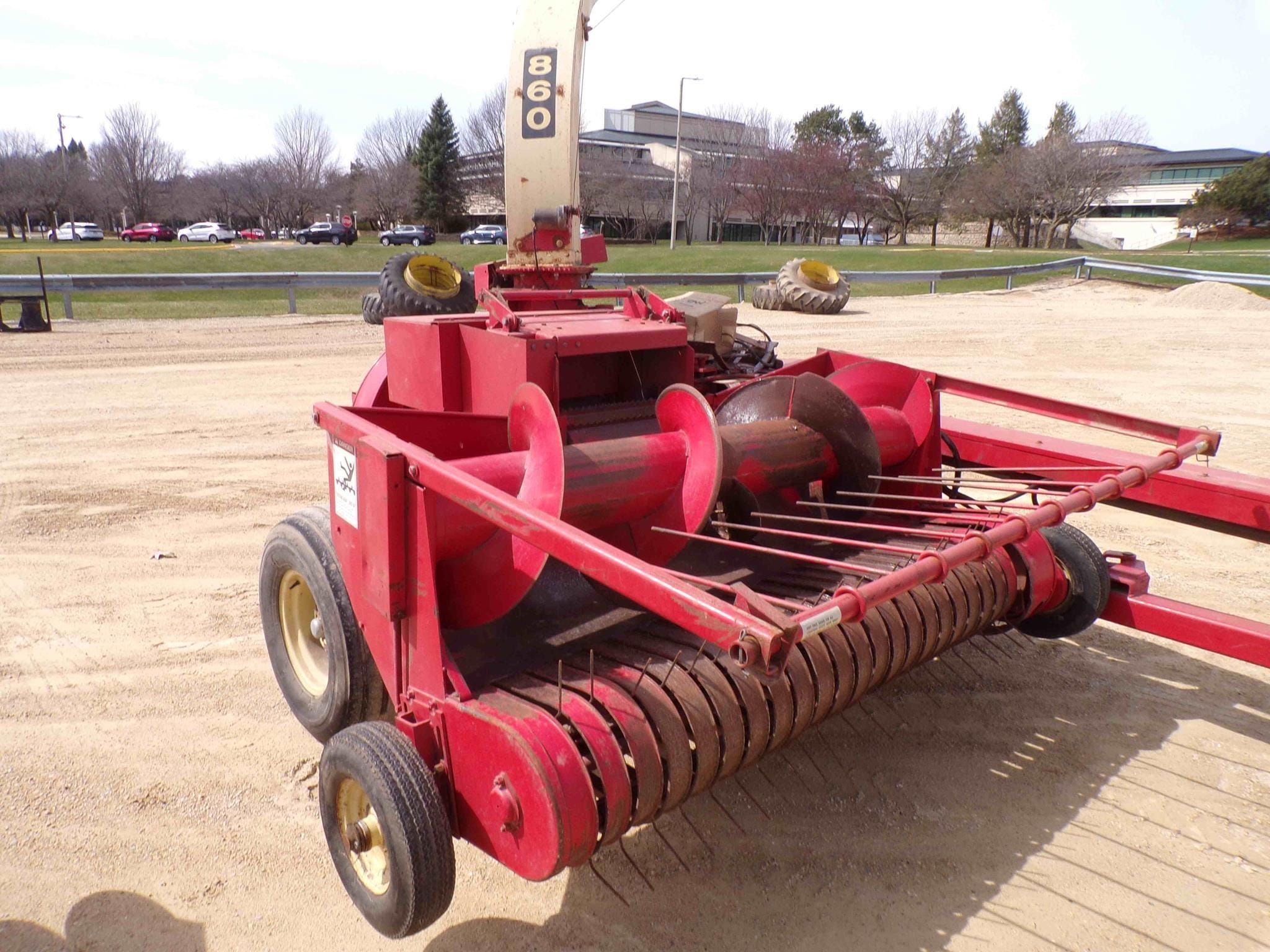 Gehl 860 Equipment Image0