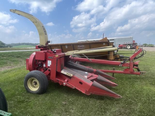 Image of Gehl 860 equipment image 3