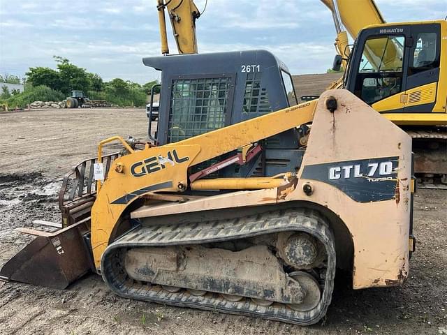 Image of Gehl CTL70 equipment image 1