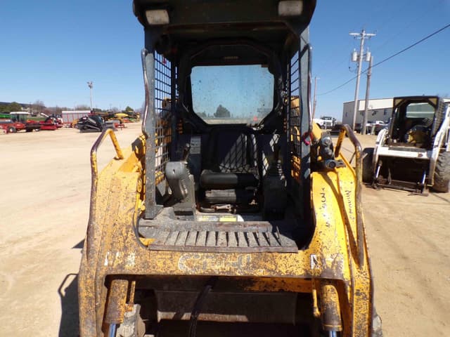 Image of Gehl CTL60 equipment image 2