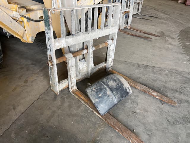 Image of Gehl DL11-55 equipment image 3