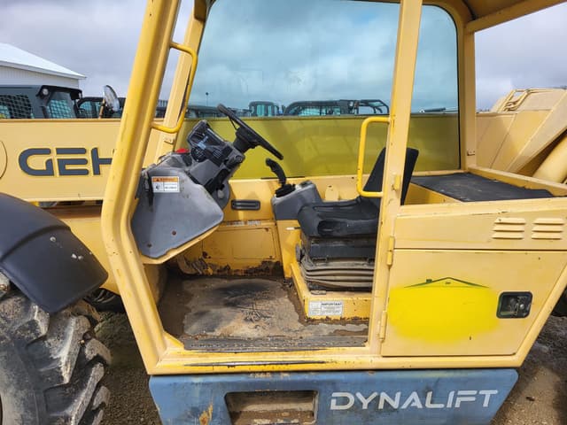 Image of Gehl DL6L42 equipment image 4