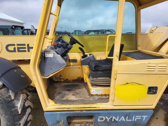 Image of Gehl DL6L42 equipment image 4