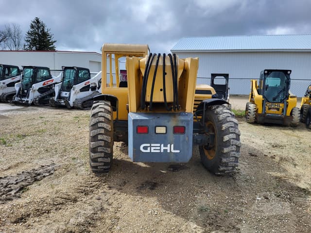 Image of Gehl DL6L42 equipment image 3