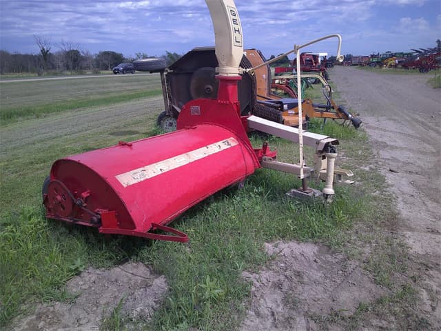 Image of Gehl FC72B equipment image 2