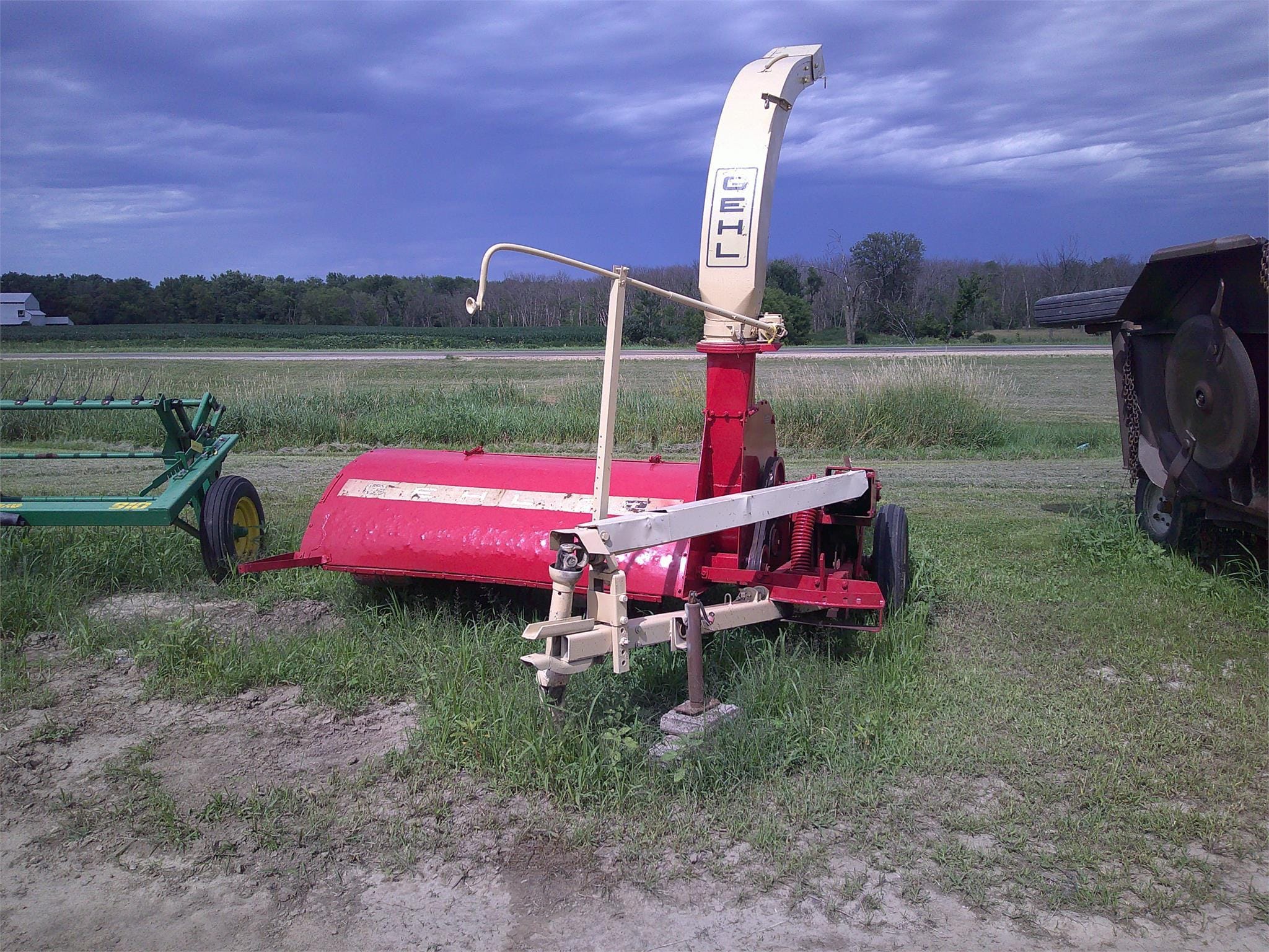 Gehl FC72B Equipment Image0