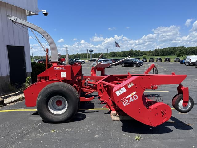 Image of Gehl HA1240 equipment image 2