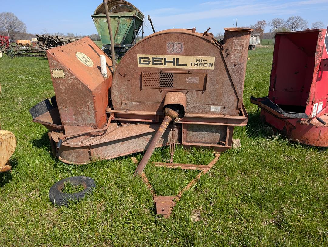 Image of Gehl Hi-Throw Image 1