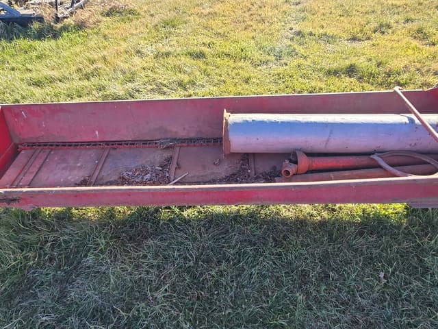 Image of Gehl Hi-Throw equipment image 4