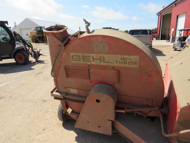 Image of Gehl 99 equipment image 3