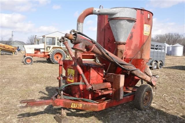 Image of Gehl Mix-All equipment image 2