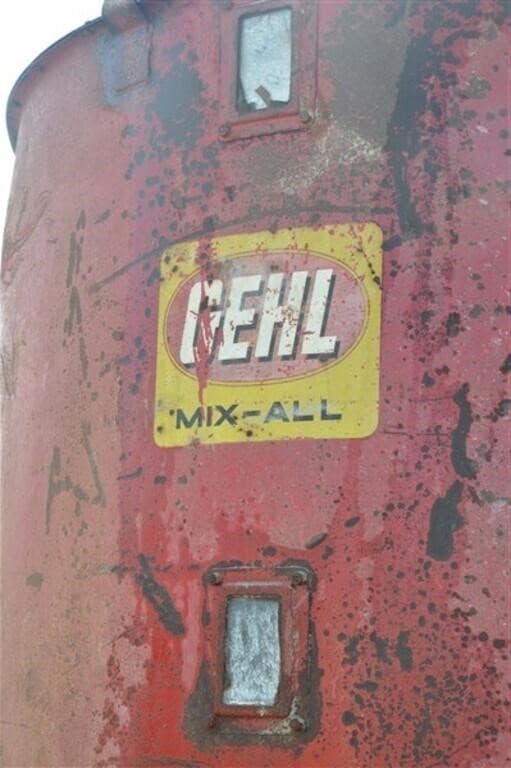 Image of Gehl Mix-All equipment image 1