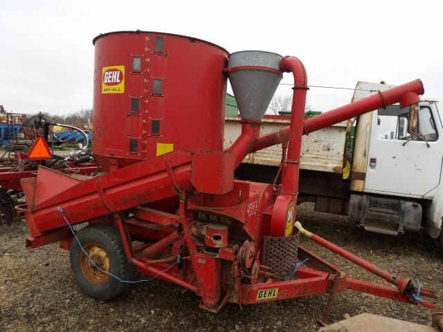 Gehl Mix-All Equipment Image0