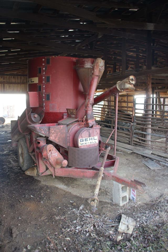 Image of Gehl 65MX equipment image 3