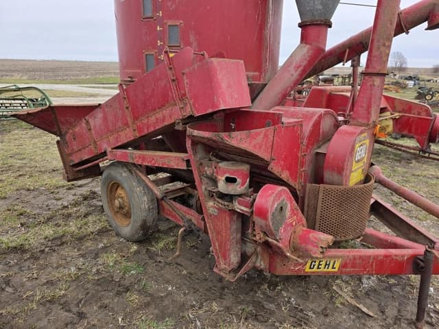 Image of Gehl Mix-All equipment image 3