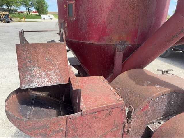 Image of Gehl Mix-All equipment image 3