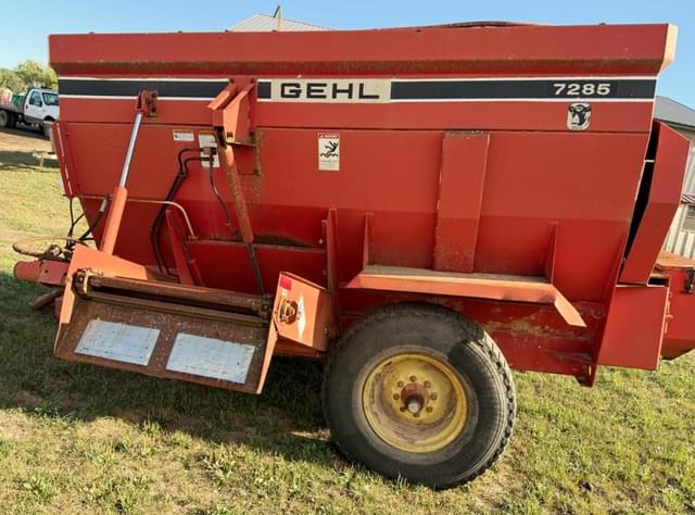 Image of Gehl 7285 equipment image 1