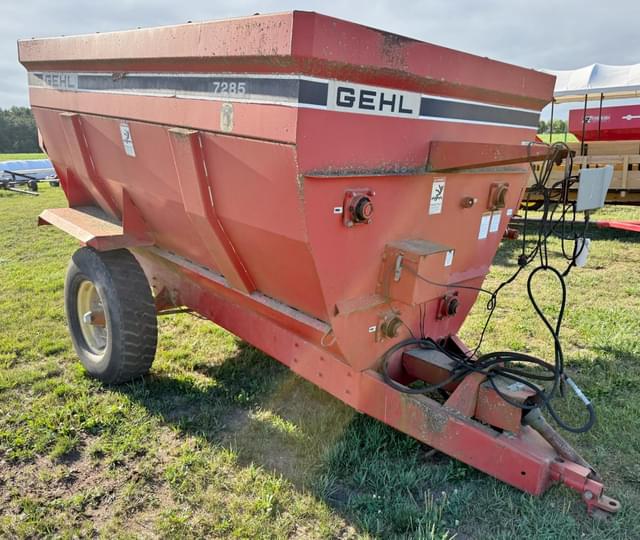 Image of Gehl 7285 equipment image 2