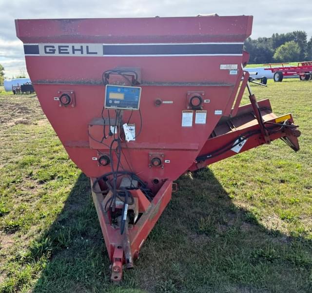 Image of Gehl 7285 equipment image 3