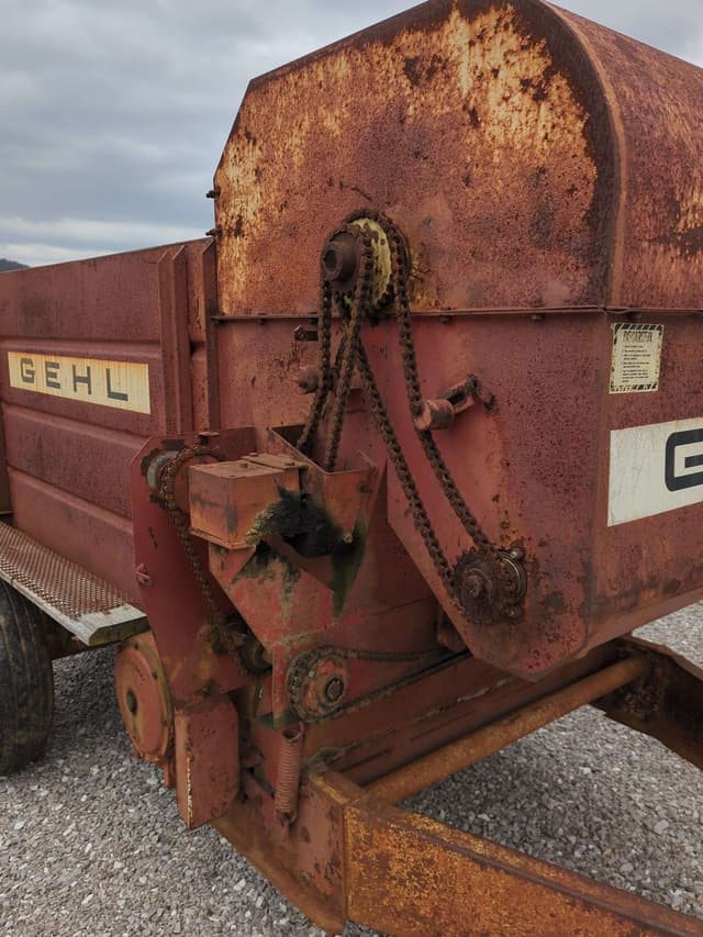 Image of Gehl BF130 equipment image 2