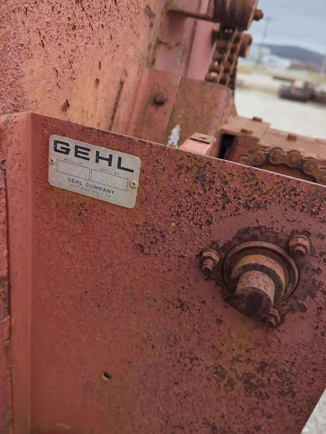 Image of Gehl BF130 equipment image 4