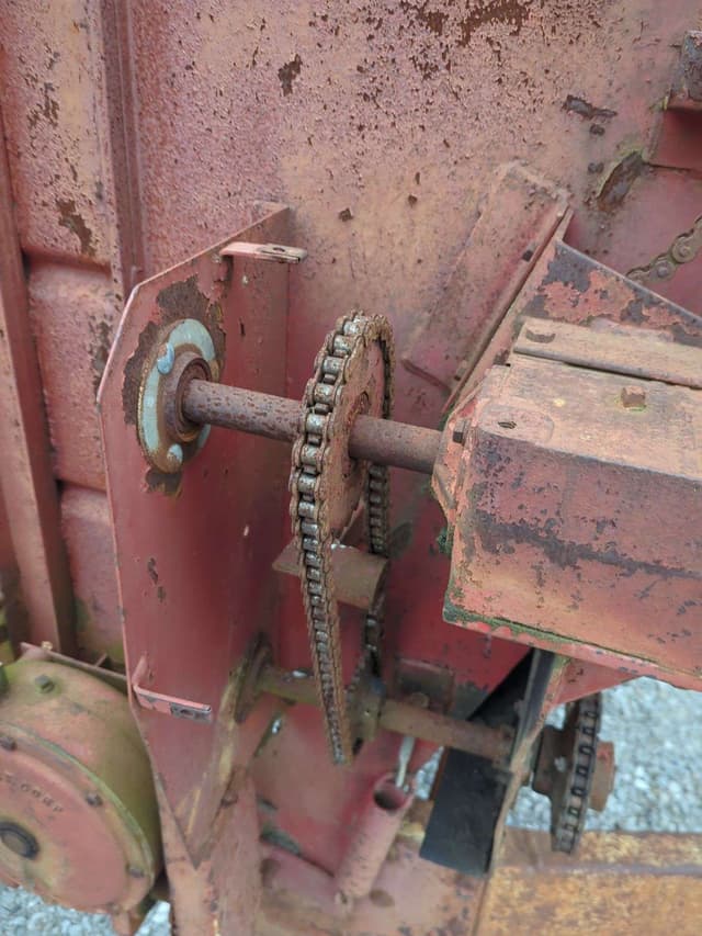 Image of Gehl BF130 equipment image 3