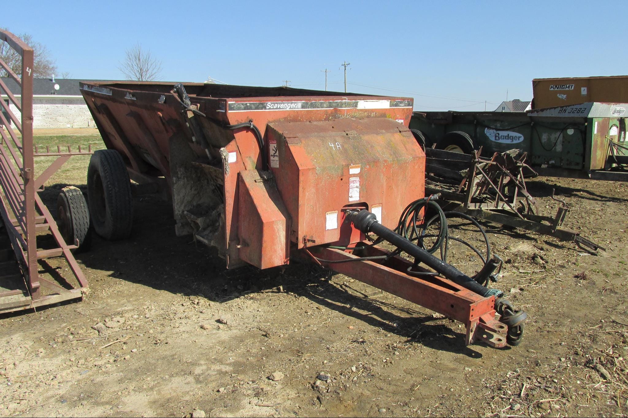 Gehl 312 Equipment Image0