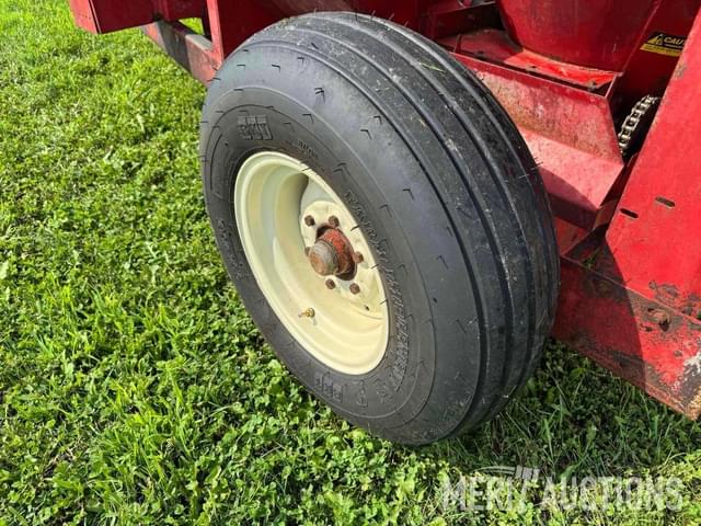 Image of Gehl MX100 equipment image 4