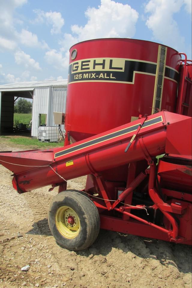 Image of Gehl MX125 equipment image 1