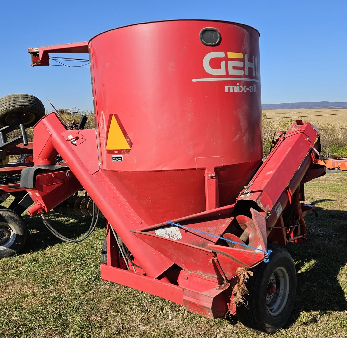 Gehl MX125 Equipment Image0