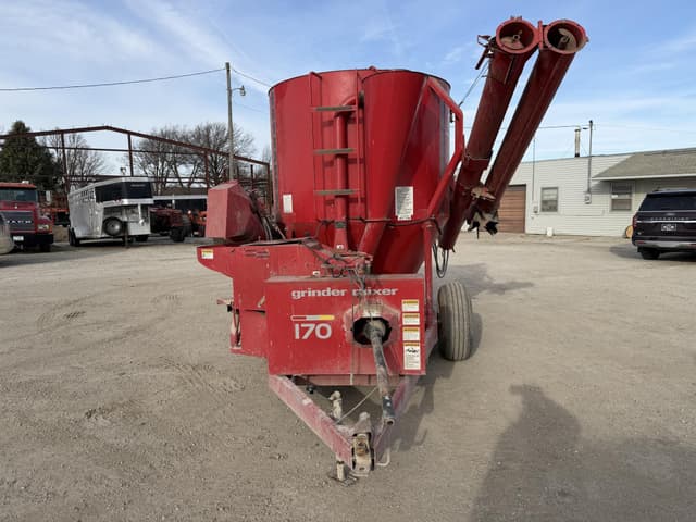 Image of Gehl MX170 equipment image 2