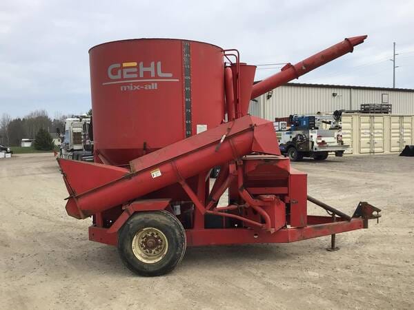 Gehl MX170 Equipment Image0