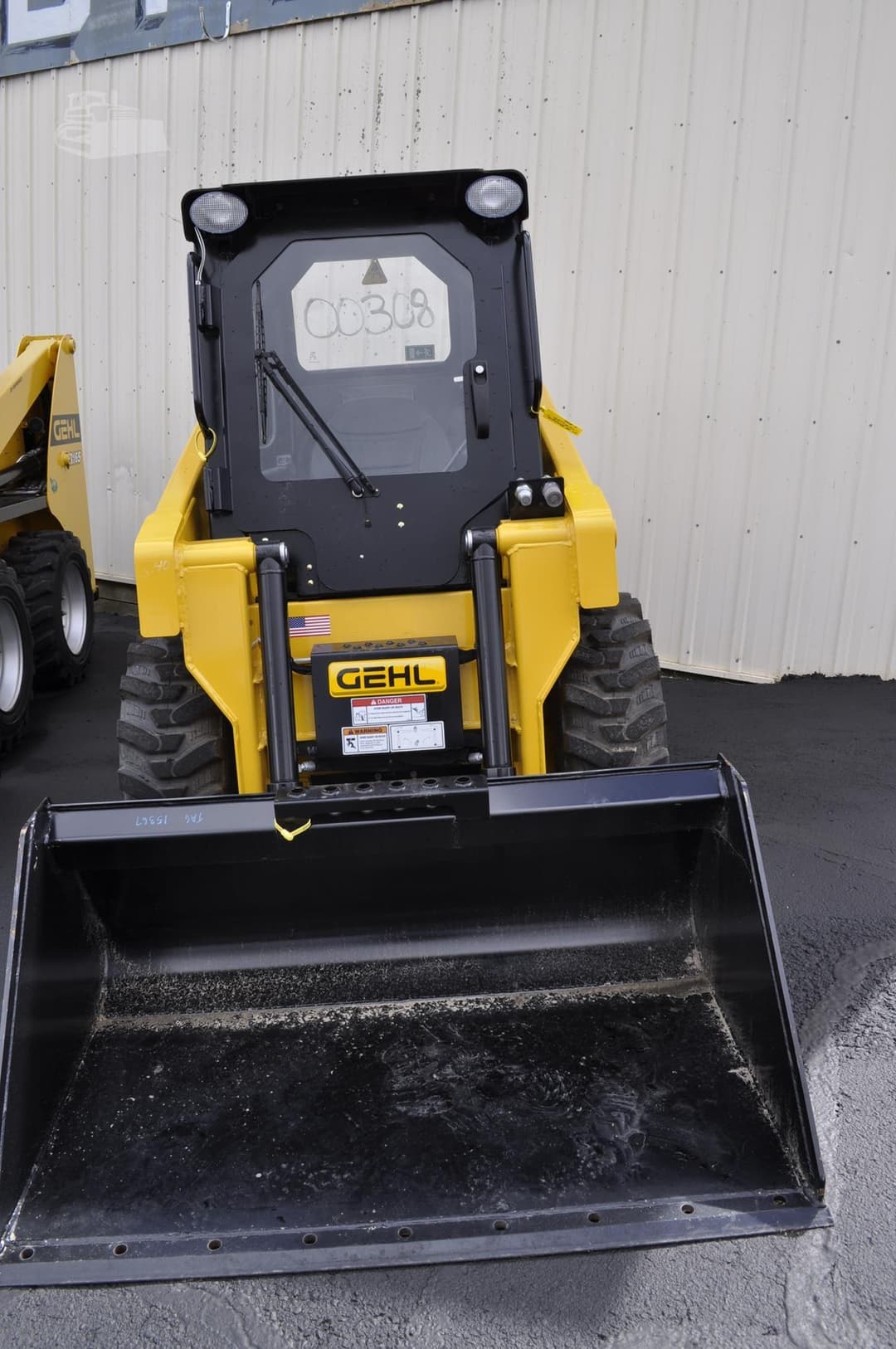 Image of Gehl R105 Image 1