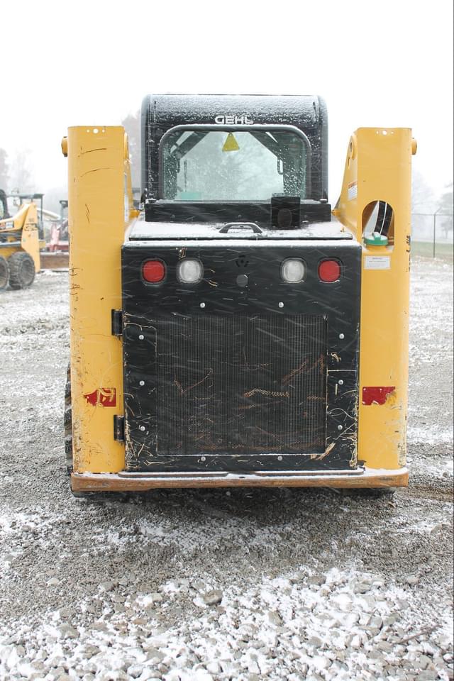 Image of Gehl R165 equipment image 3