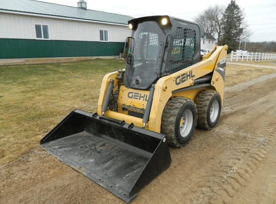 Image of Gehl R220 equipment image 1