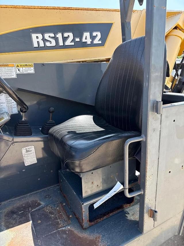 Image of Gehl RS12-42 equipment image 3