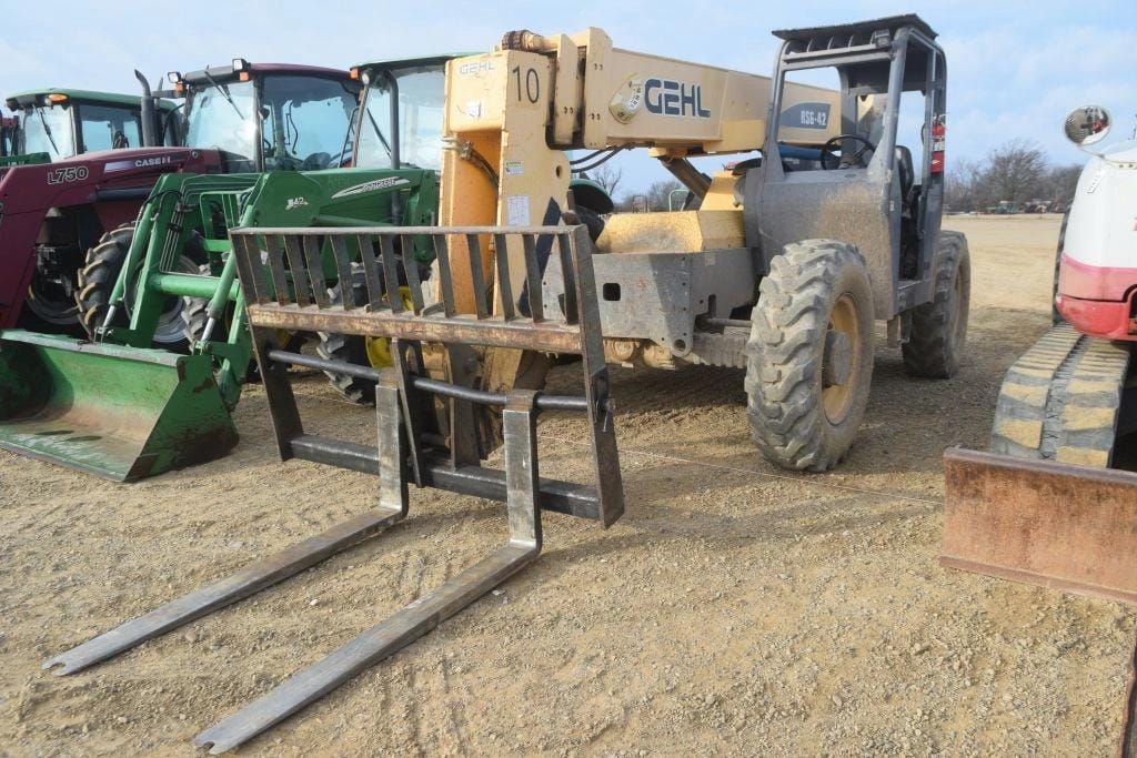 Gehl RS6-42 Equipment Image0