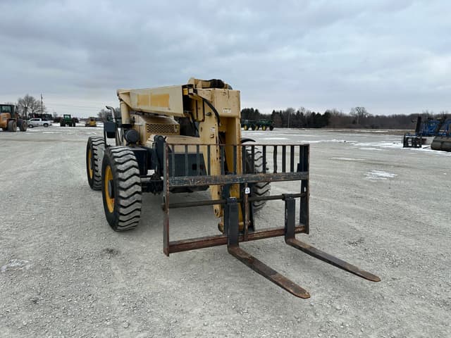 Image of Gehl RS6-42 equipment image 3