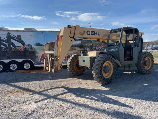 Image of Gehl RS8-42 equipment image 4