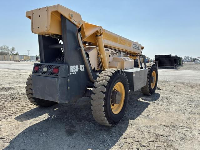 Image of Gehl RS8-42 equipment image 2