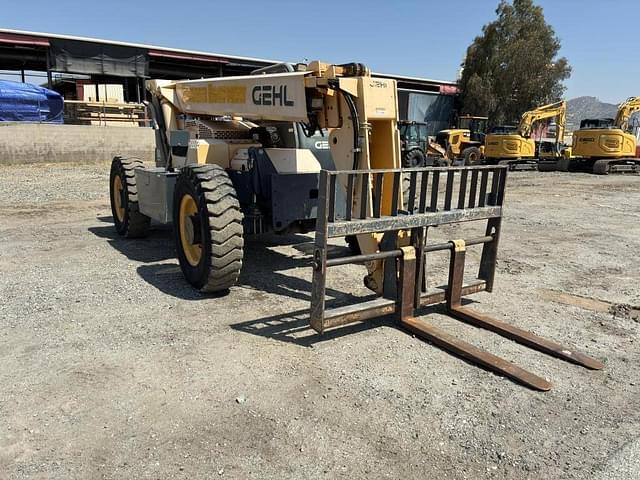 Image of Gehl RS8-42 equipment image 1