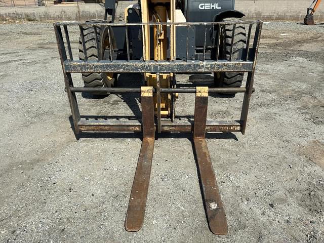 Image of Gehl RS8-42 equipment image 4