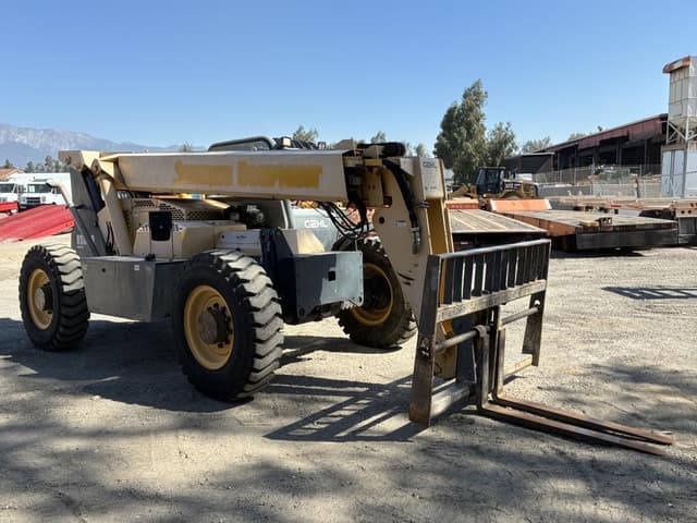 Image of Gehl RS8-42 equipment image 1